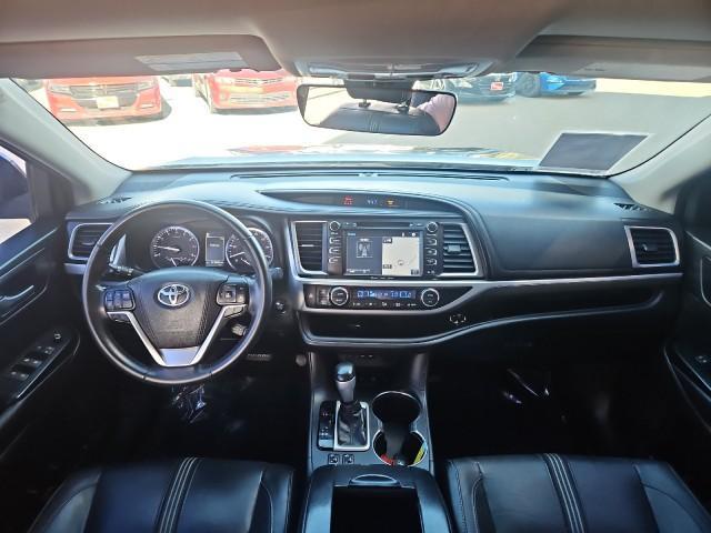 used 2017 Toyota Highlander car, priced at $22,399