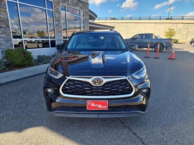 used 2021 Toyota Highlander car, priced at $32,995