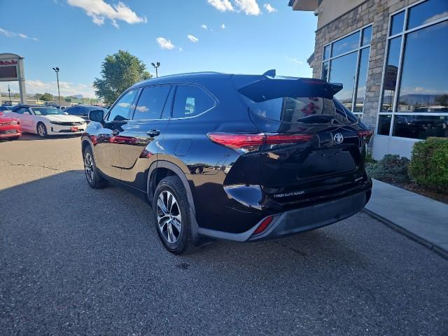 used 2021 Toyota Highlander car, priced at $32,995