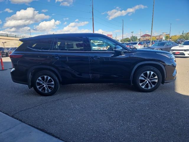 used 2021 Toyota Highlander car, priced at $32,995