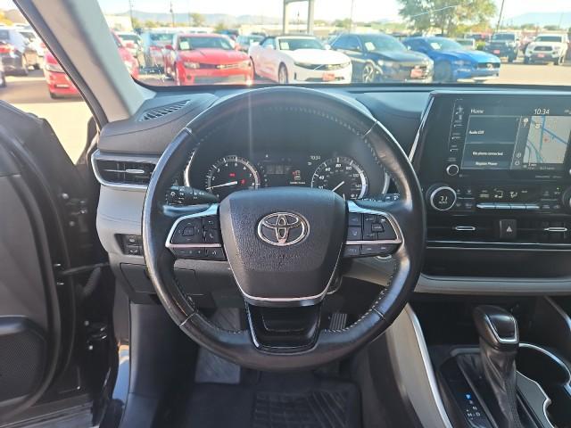 used 2021 Toyota Highlander car, priced at $32,995