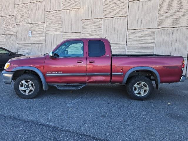 used 2000 Toyota Tundra car, priced at $3,977