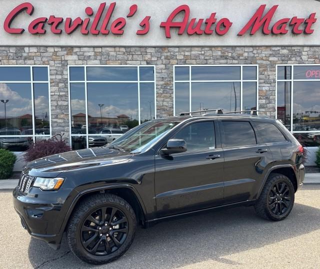 used 2017 Jeep Grand Cherokee car, priced at $13,396