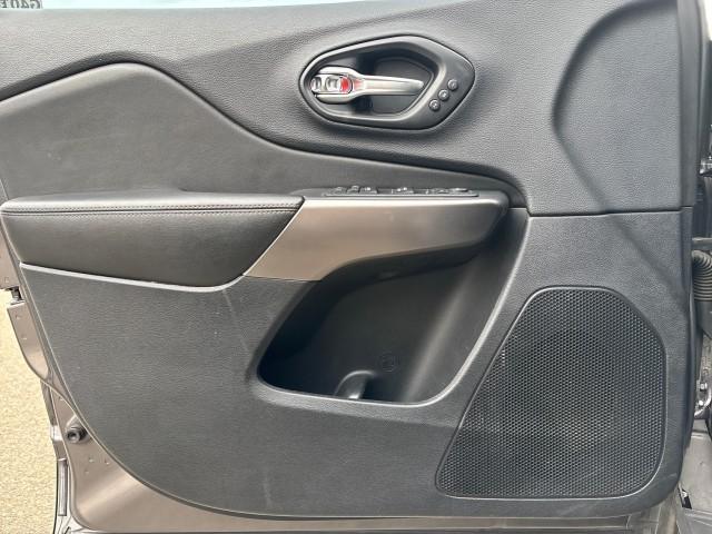 used 2019 Jeep Cherokee car, priced at $18,399