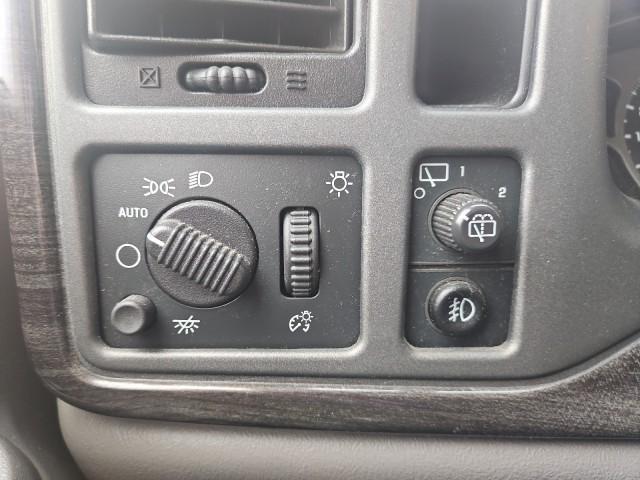 used 2005 GMC Yukon car, priced at $4,377