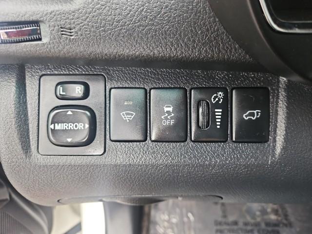 used 2012 Toyota Highlander car, priced at $12,995