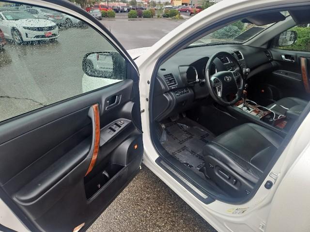 used 2012 Toyota Highlander car, priced at $12,995