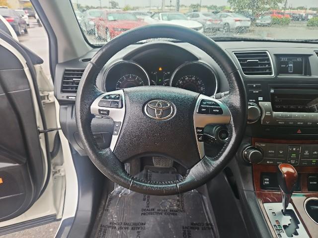 used 2012 Toyota Highlander car, priced at $12,995