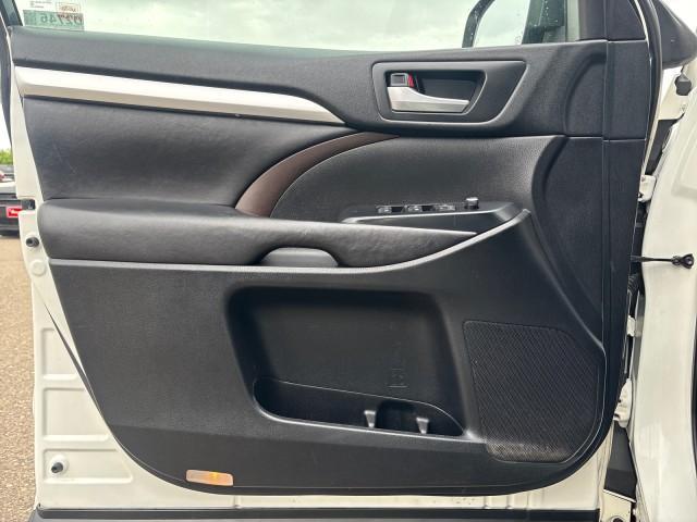 used 2017 Toyota Highlander car, priced at $17,995
