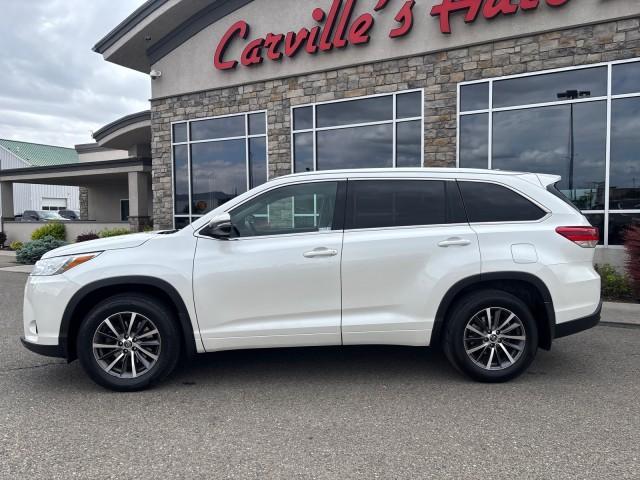 used 2017 Toyota Highlander car, priced at $17,995