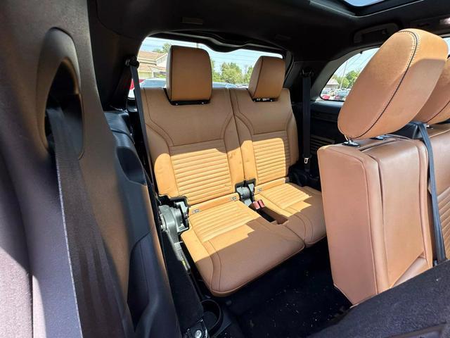 used 2018 Land Rover Discovery car, priced at $22,900