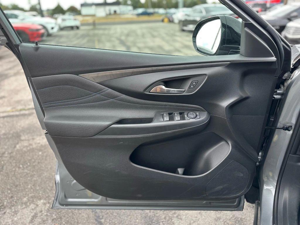 used 2025 Buick Envista car, priced at $25,900