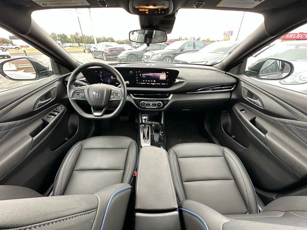 used 2025 Buick Envista car, priced at $25,900