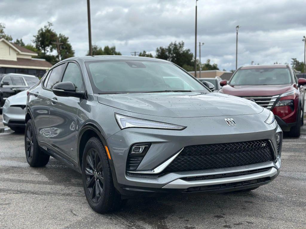 used 2025 Buick Envista car, priced at $25,900