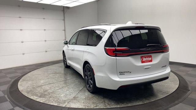 used 2022 Chrysler Pacifica car, priced at $34,998