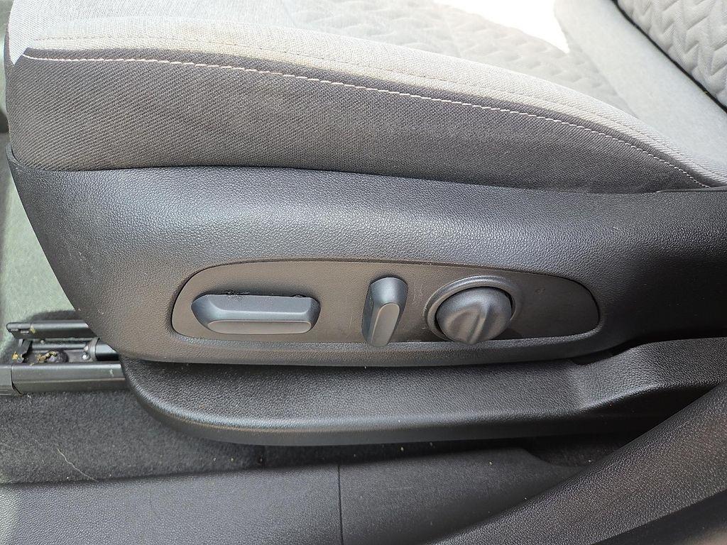 used 2023 Chevrolet Equinox car, priced at $23,995