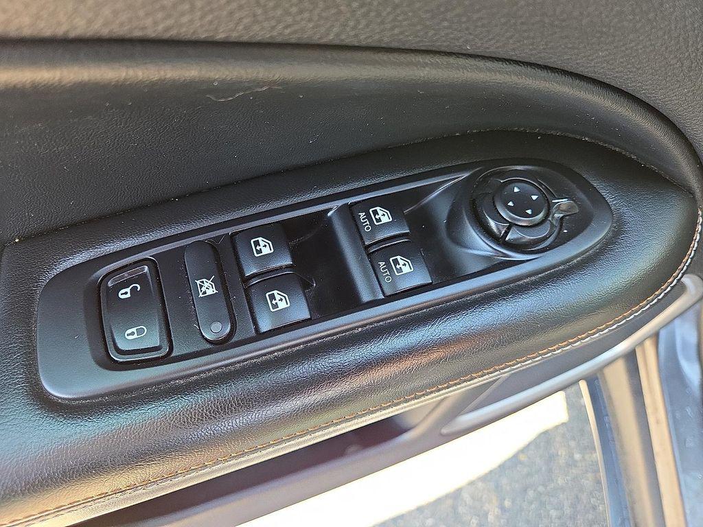 used 2020 Jeep Compass car, priced at $18,990
