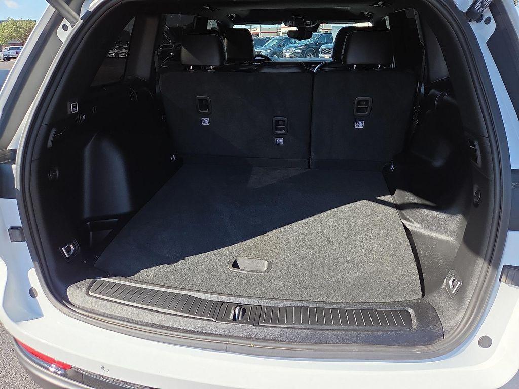 used 2024 Jeep Grand Cherokee car, priced at $38,995