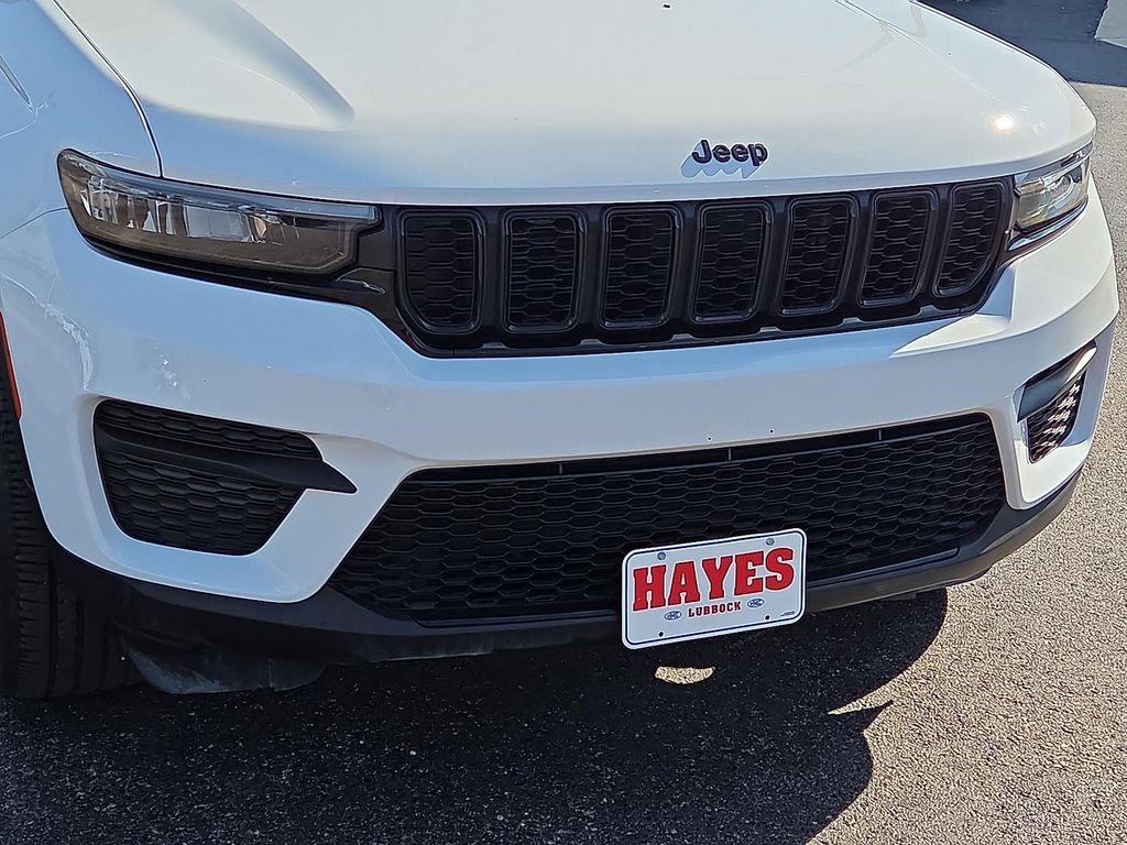 used 2024 Jeep Grand Cherokee car, priced at $38,995