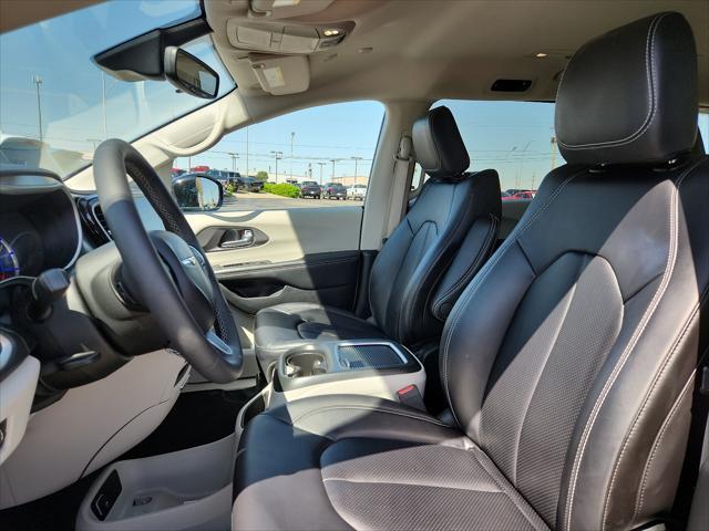 used 2024 Chrysler Pacifica Hybrid car, priced at $35,995