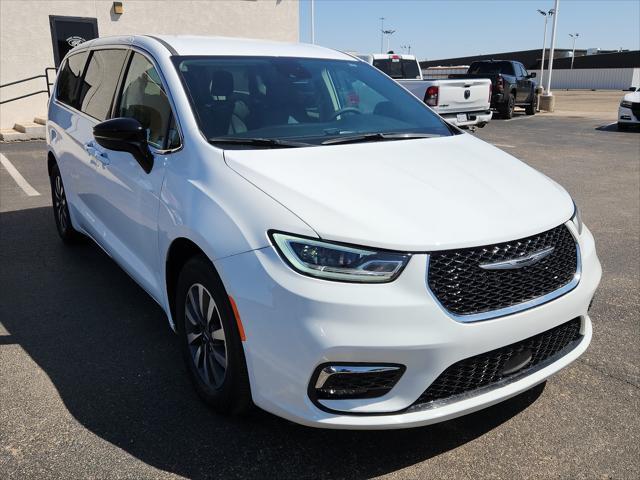 used 2024 Chrysler Pacifica Hybrid car, priced at $35,995