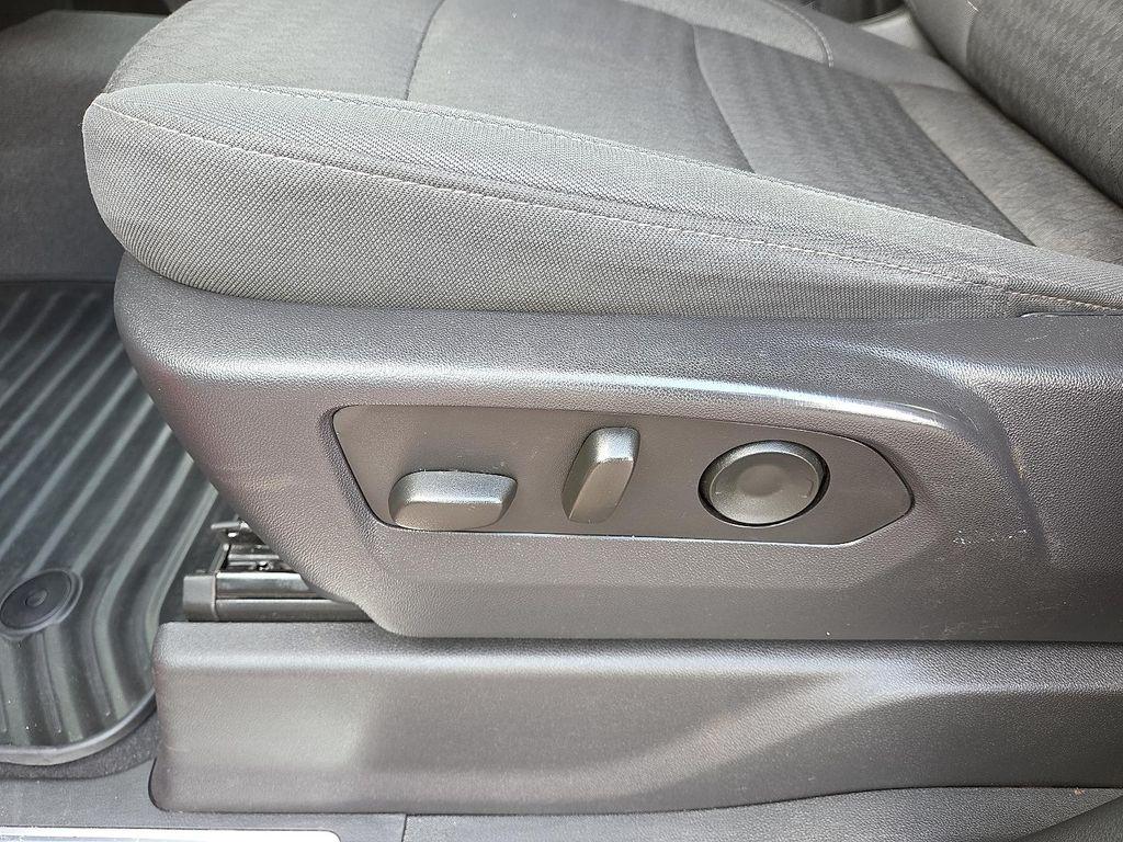 used 2025 Chevrolet Silverado 1500 car, priced at $42,995
