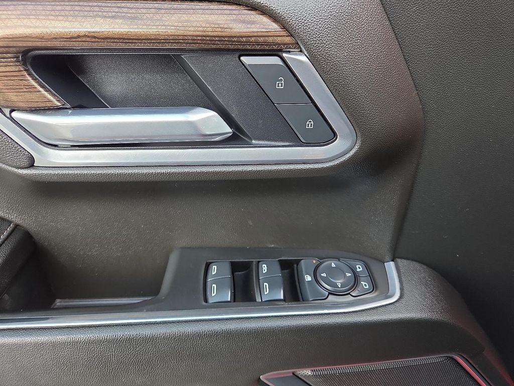 used 2025 Chevrolet Silverado 1500 car, priced at $42,995