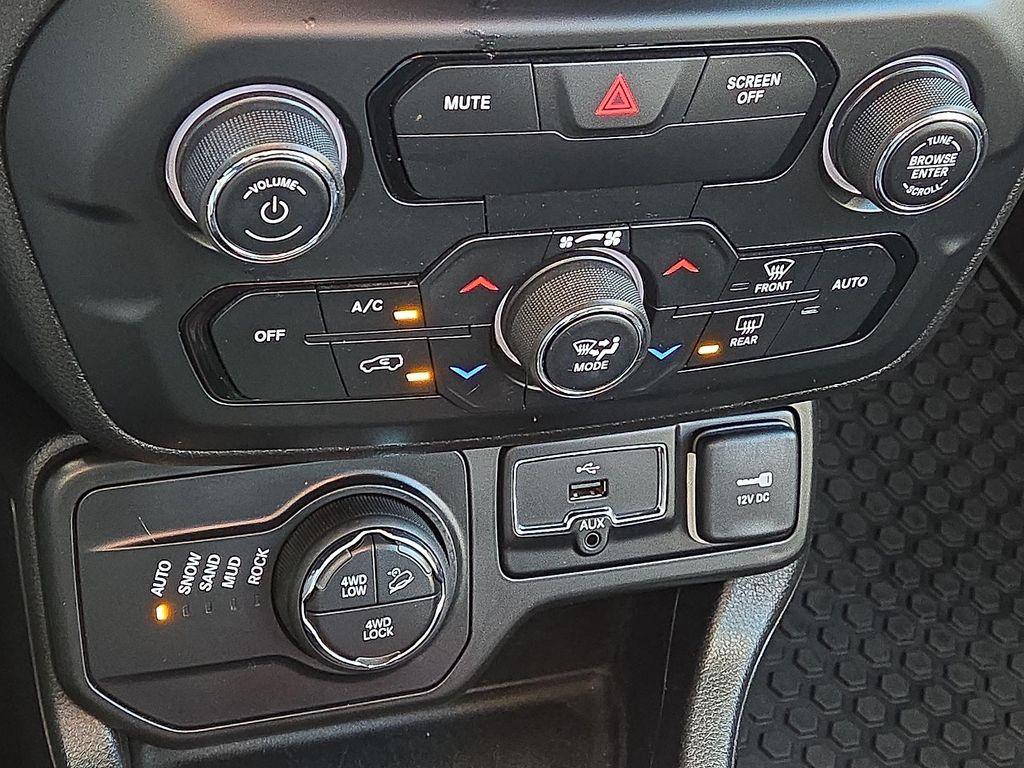 used 2018 Jeep Renegade car, priced at $15,995