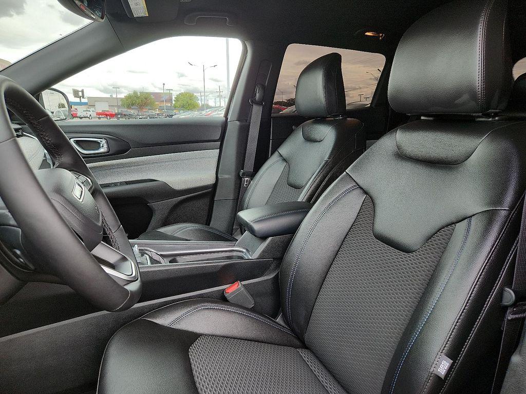 used 2025 Jeep Compass car, priced at $27,490