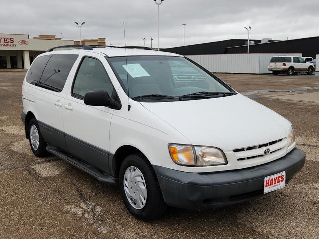 used 2000 Toyota Sienna car, priced at $6,995