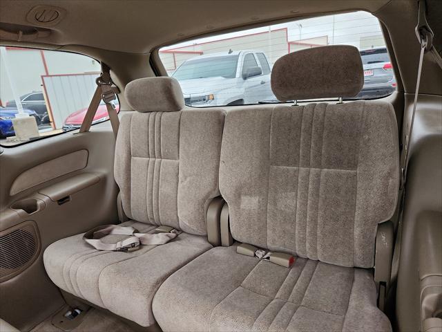 used 2000 Toyota Sienna car, priced at $6,995