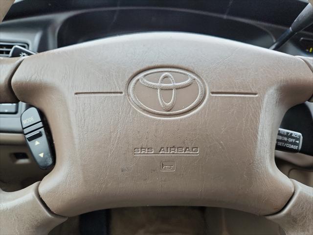 used 2000 Toyota Sienna car, priced at $6,995