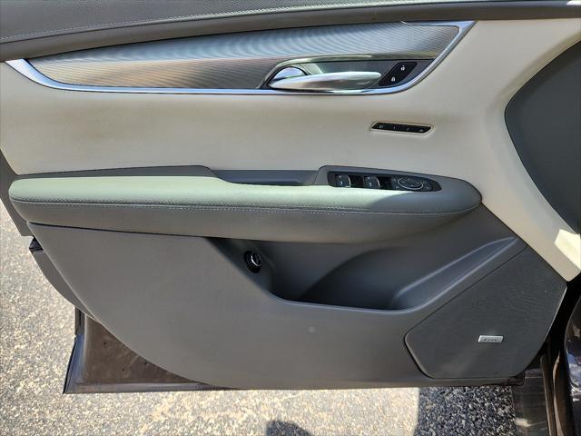 used 2017 Cadillac XT5 car, priced at $21,995