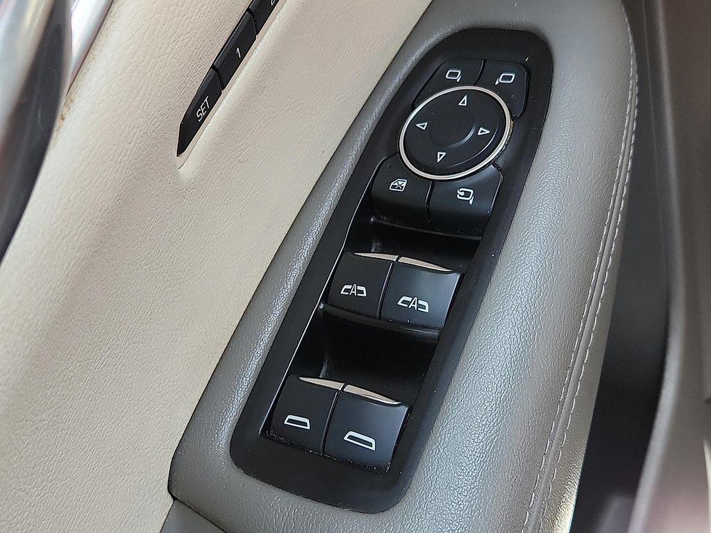 used 2017 Cadillac XT5 car, priced at $17,991