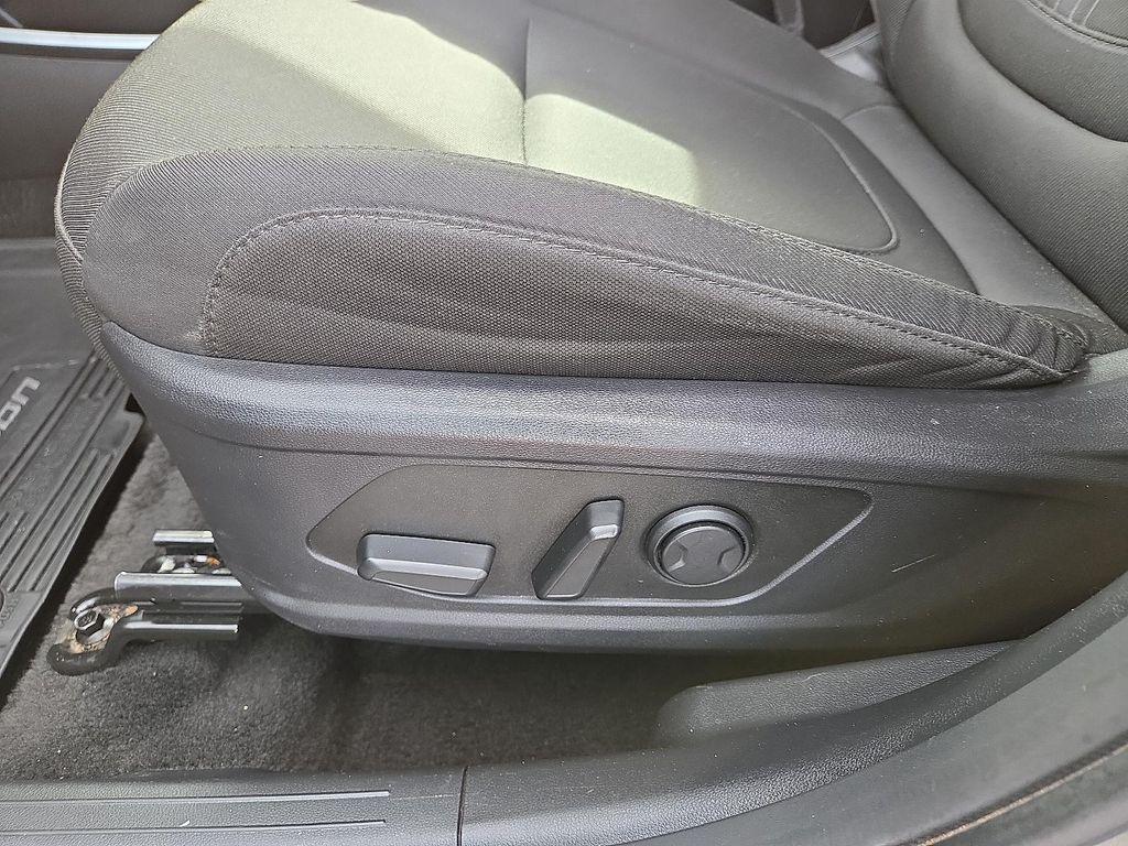 used 2024 Hyundai TUCSON Hybrid car, priced at $29,995