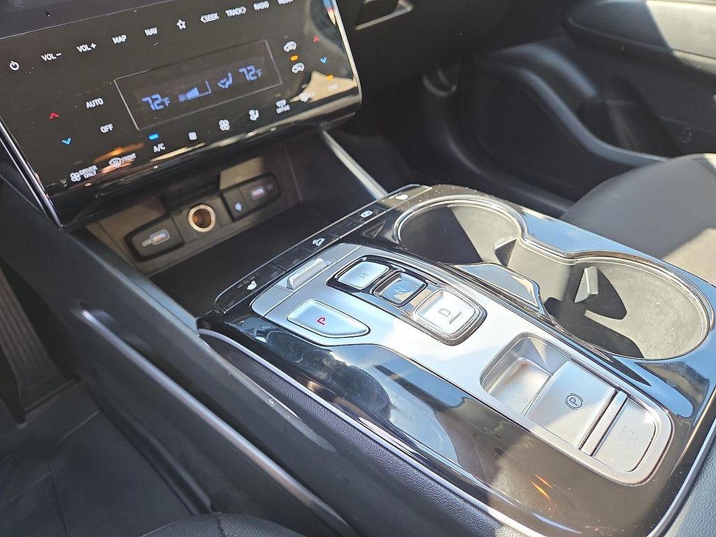 used 2024 Hyundai TUCSON Hybrid car, priced at $29,995