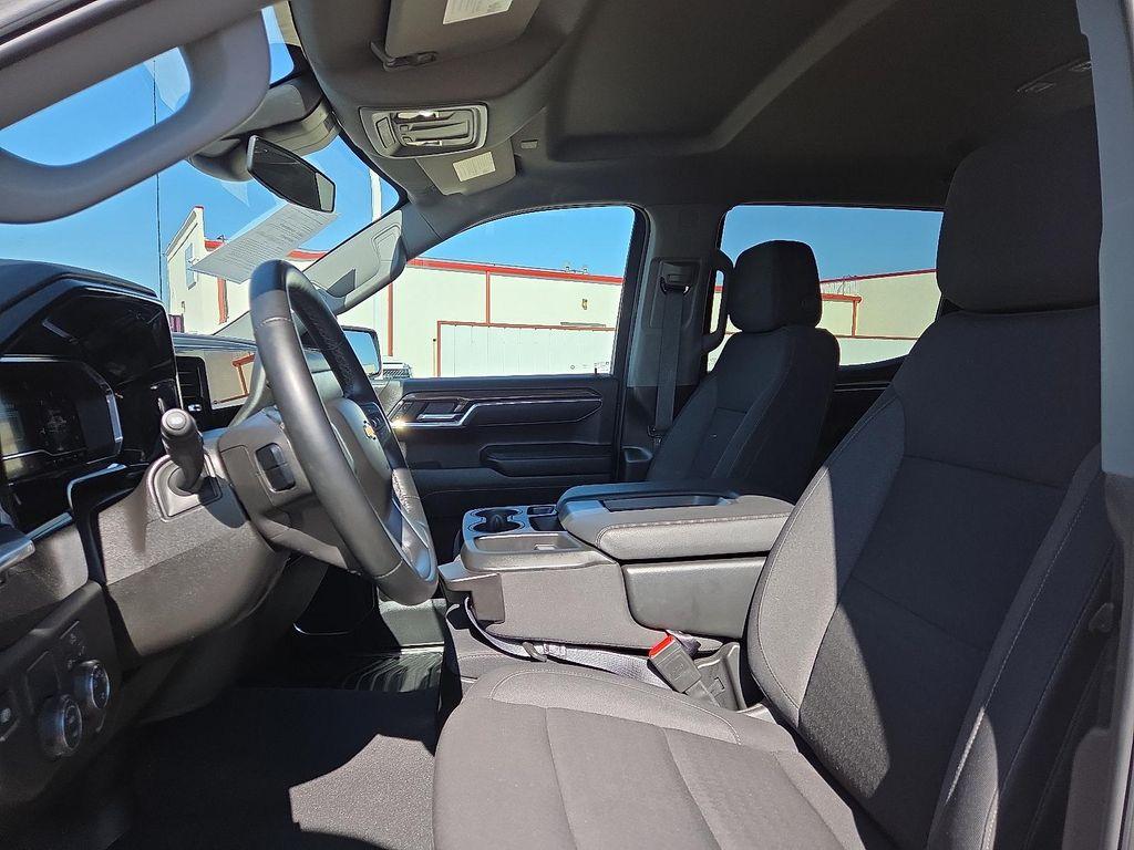 used 2025 Chevrolet Silverado 1500 car, priced at $39,995