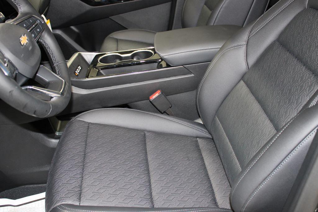 new 2025 Chevrolet Equinox car, priced at $36,388