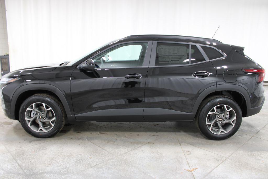 new 2025 Chevrolet Trax car, priced at $24,468