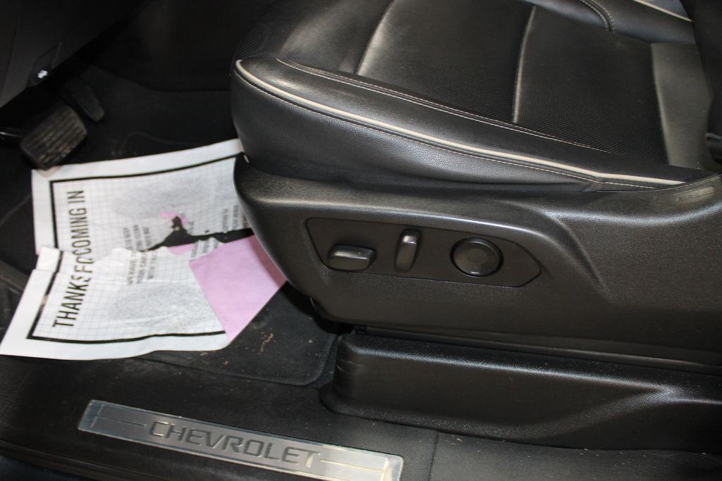 used 2021 Chevrolet Suburban car, priced at $43,923