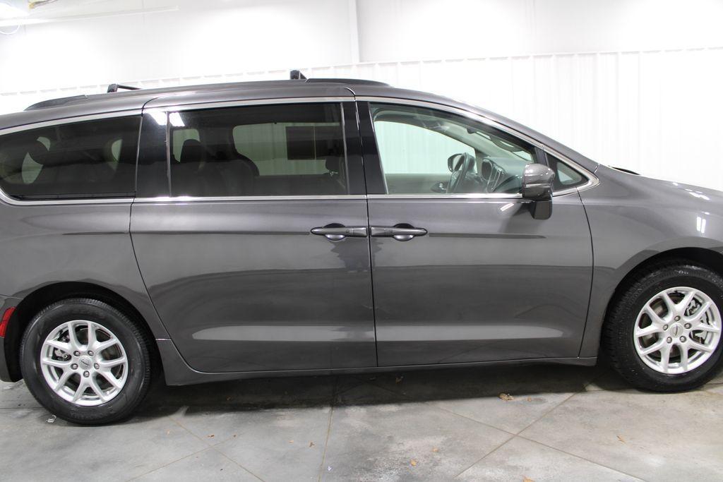 used 2022 Chrysler Pacifica car, priced at $21,969