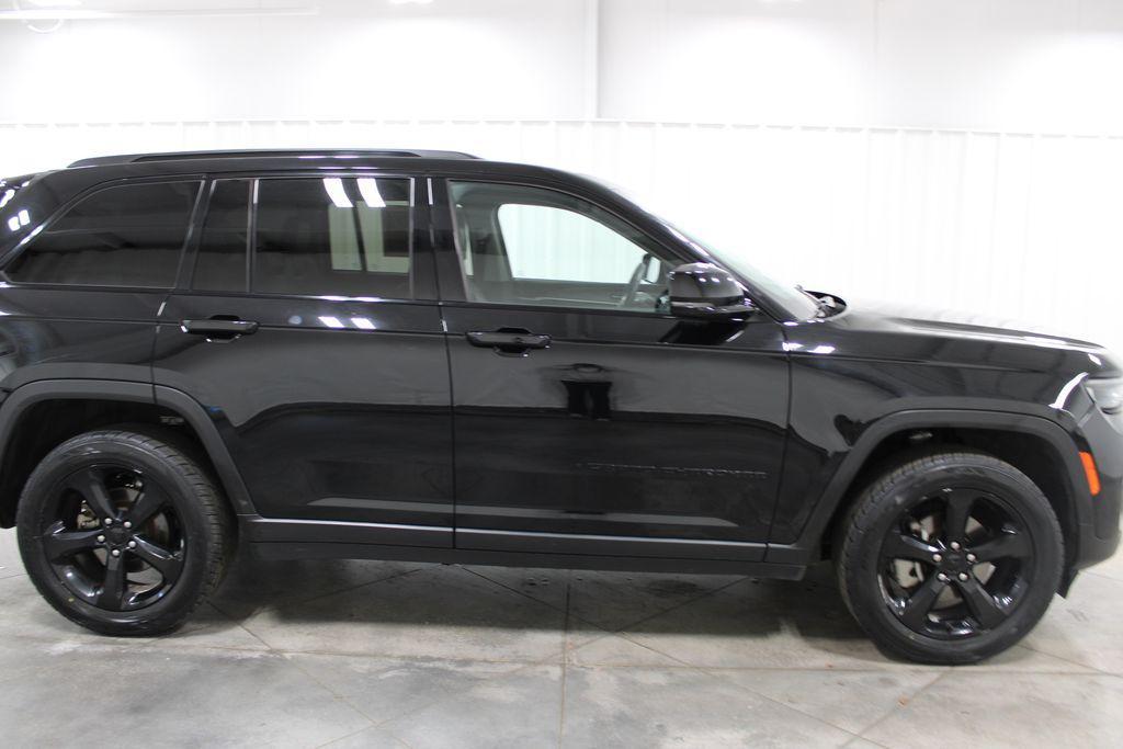 used 2023 Jeep Grand Cherokee car, priced at $26,000