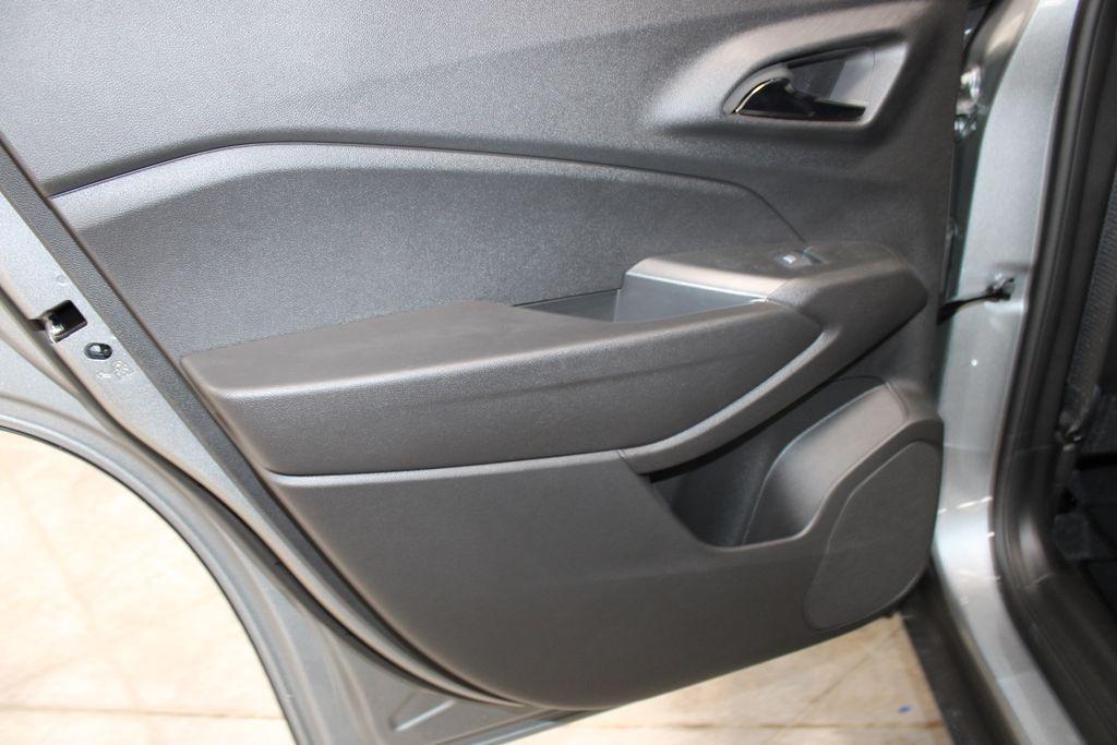 new 2025 Chevrolet Trax car, priced at $26,463