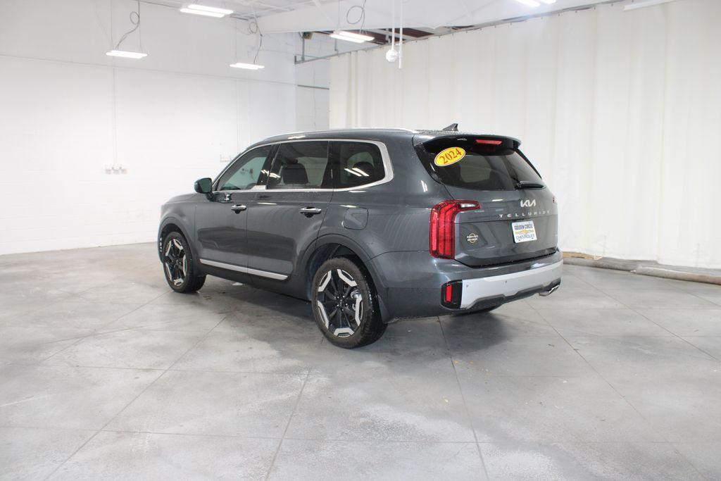 used 2024 Kia Telluride car, priced at $36,888