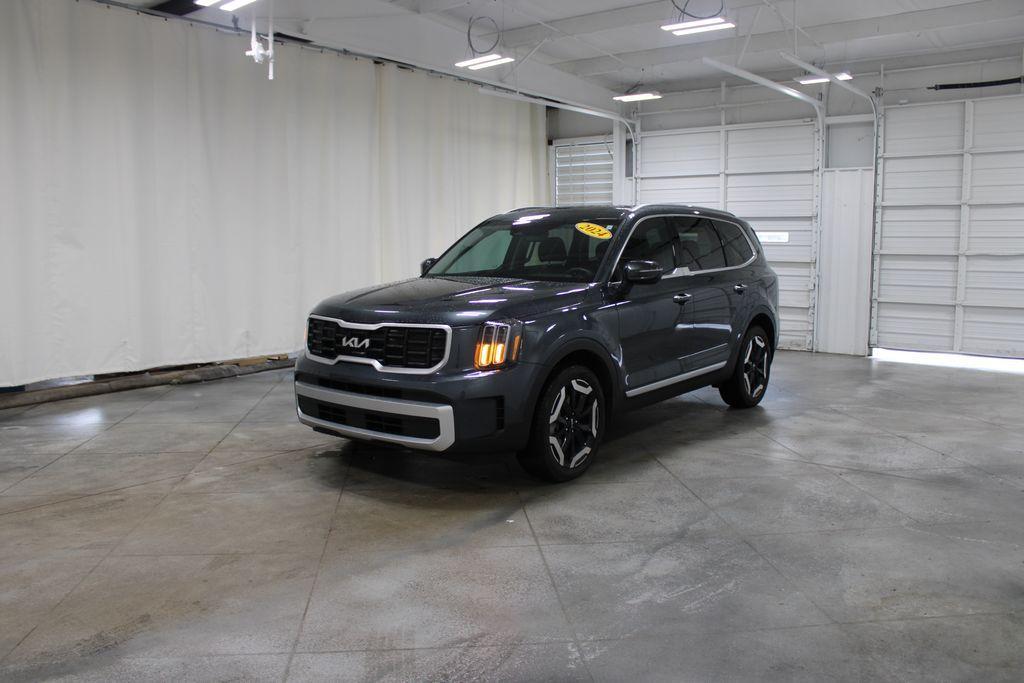 used 2024 Kia Telluride car, priced at $36,888