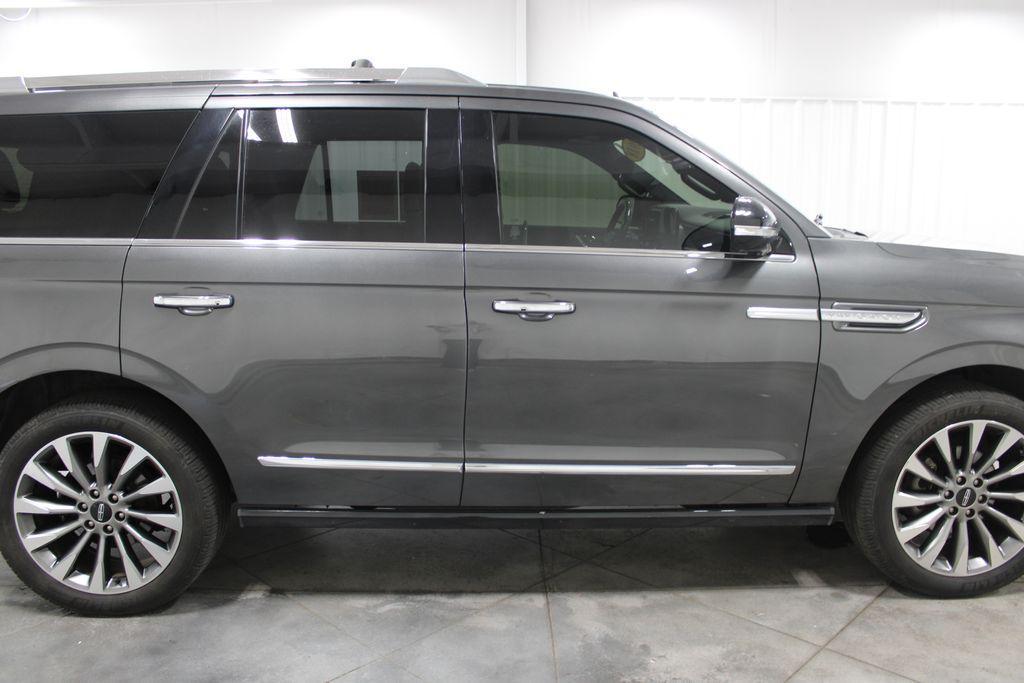 used 2018 Lincoln Navigator car, priced at $29,228