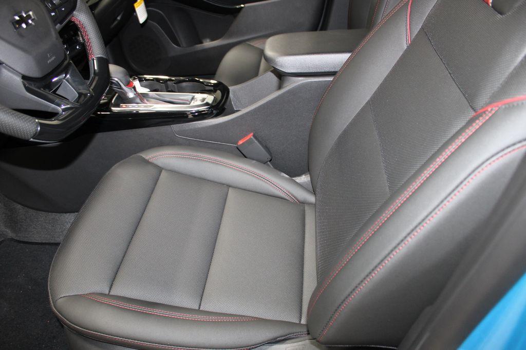 new 2025 Chevrolet Trax car, priced at $28,036