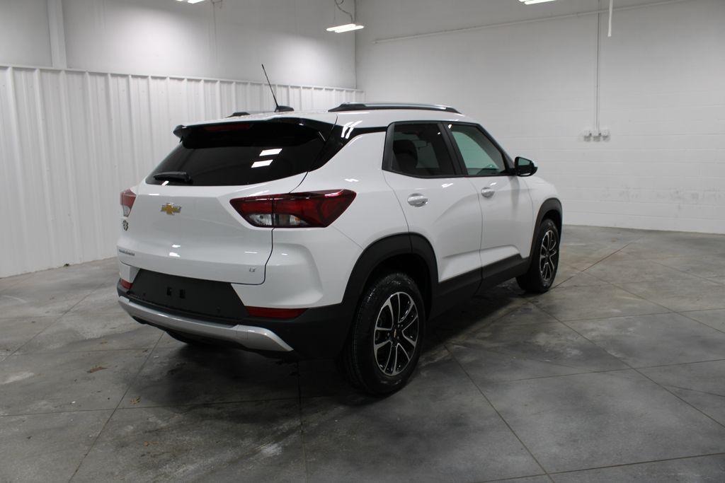 new 2025 Chevrolet TrailBlazer car, priced at $26,588