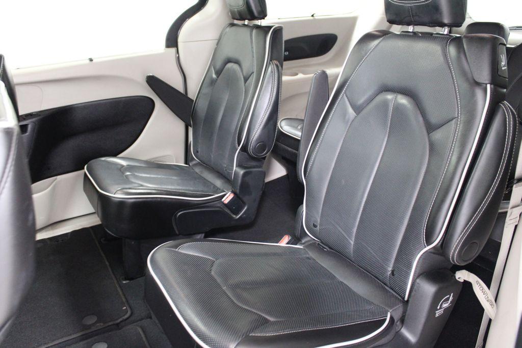 used 2023 Chrysler Pacifica car, priced at $29,298