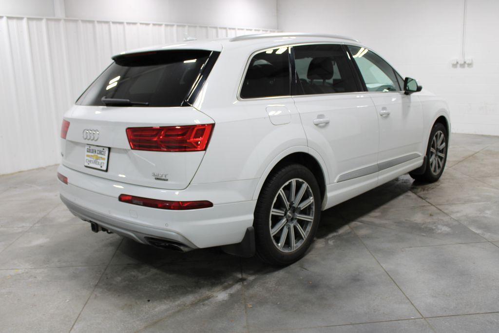 used 2017 Audi Q7 car, priced at $18,000
